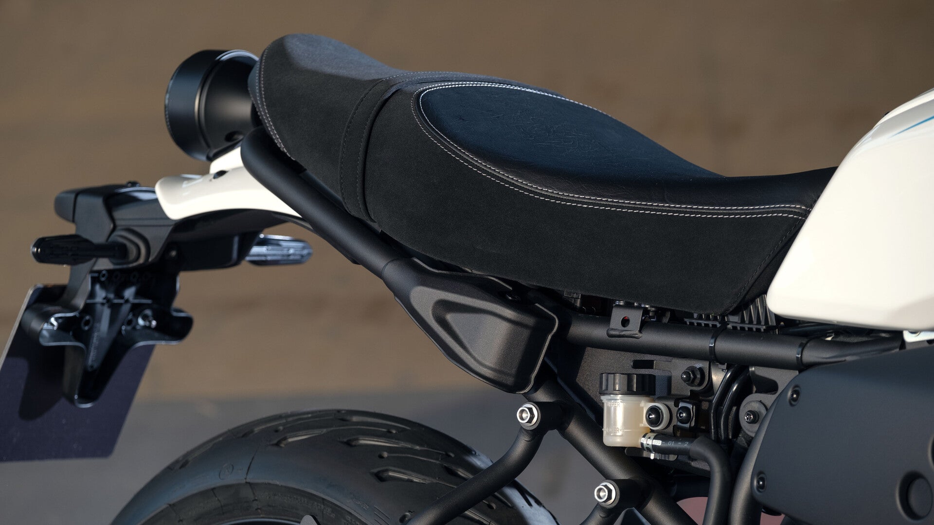 YAMAHA XSR700 2023