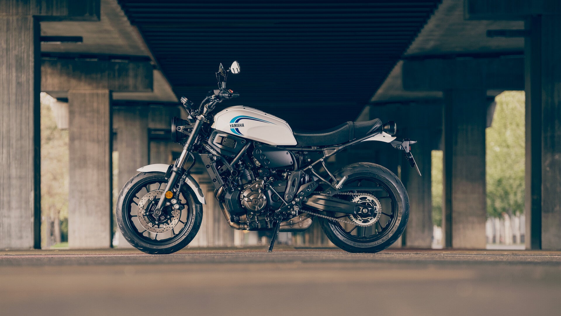 YAMAHA XSR700 2023