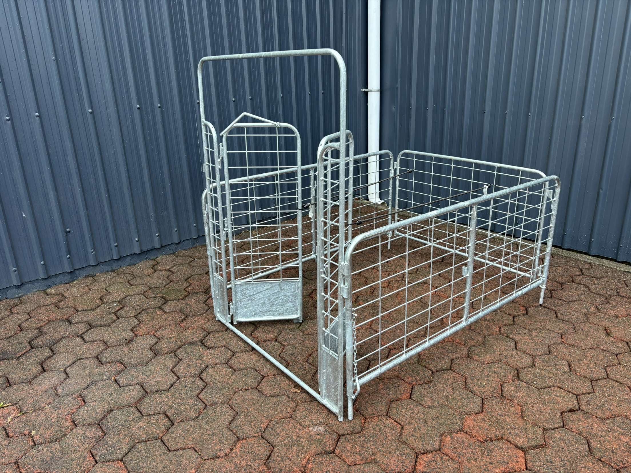 Kea Self-Closing Saloon Door – Door only