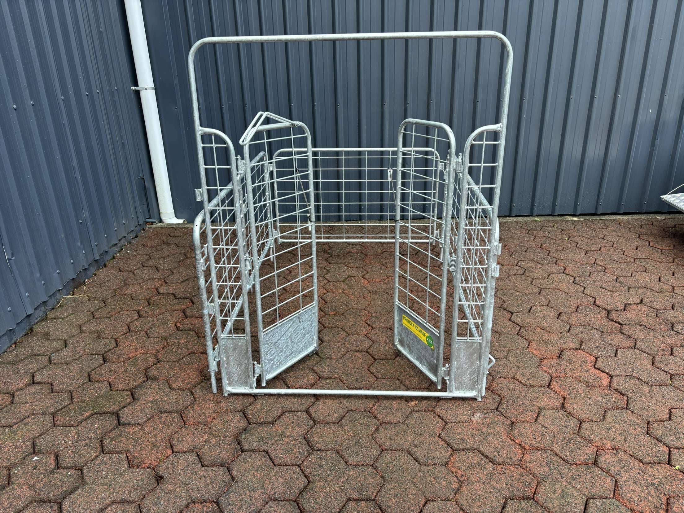 Kea Self-Closing Saloon Door – Door only