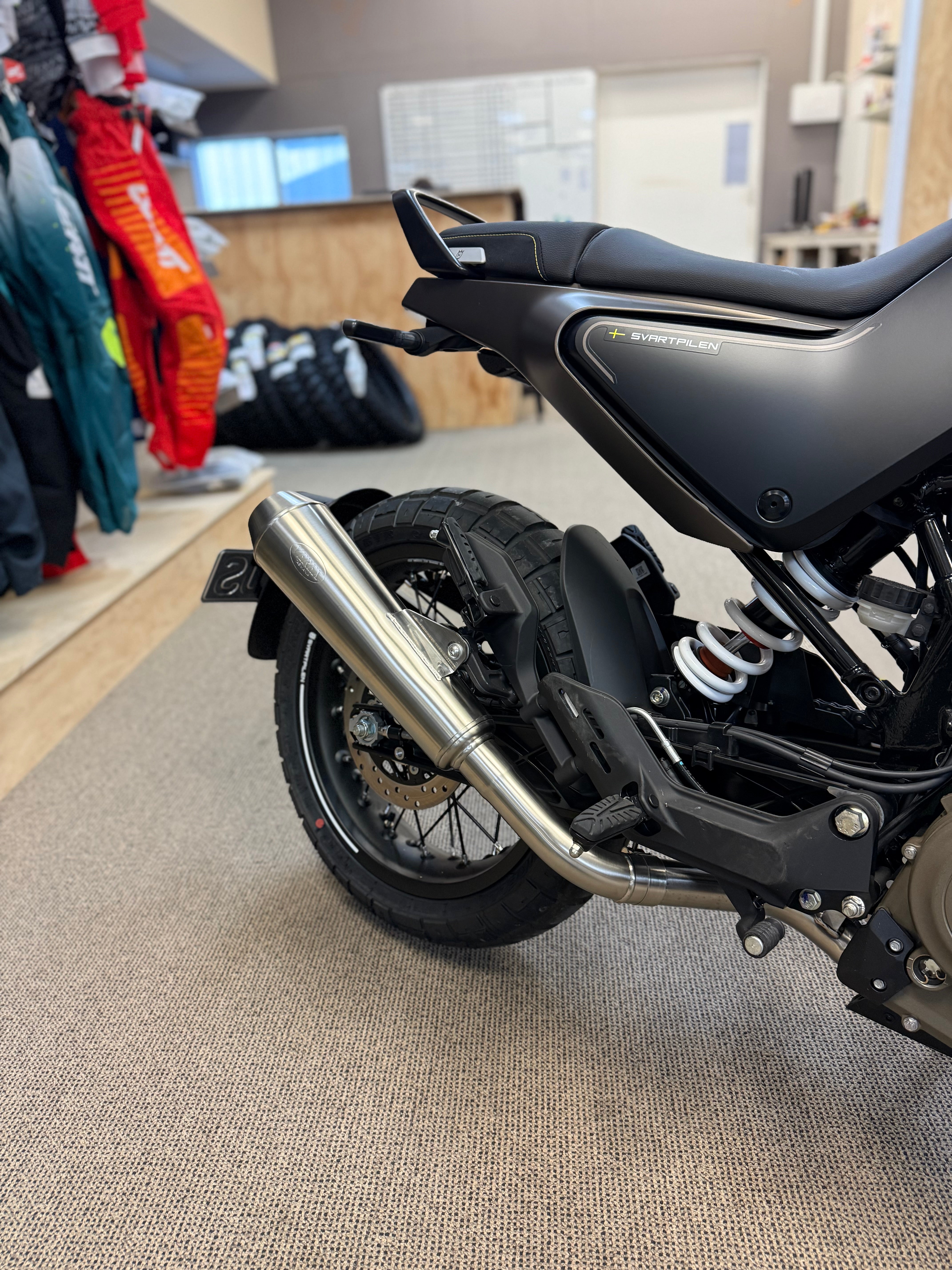 Husqvarna Svartpilen 401 2023 - Verex Full system