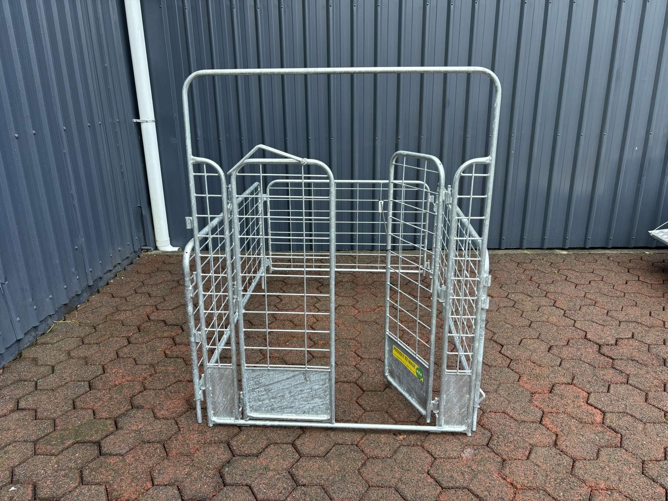 Kea Self-Closing Saloon Door – Door only