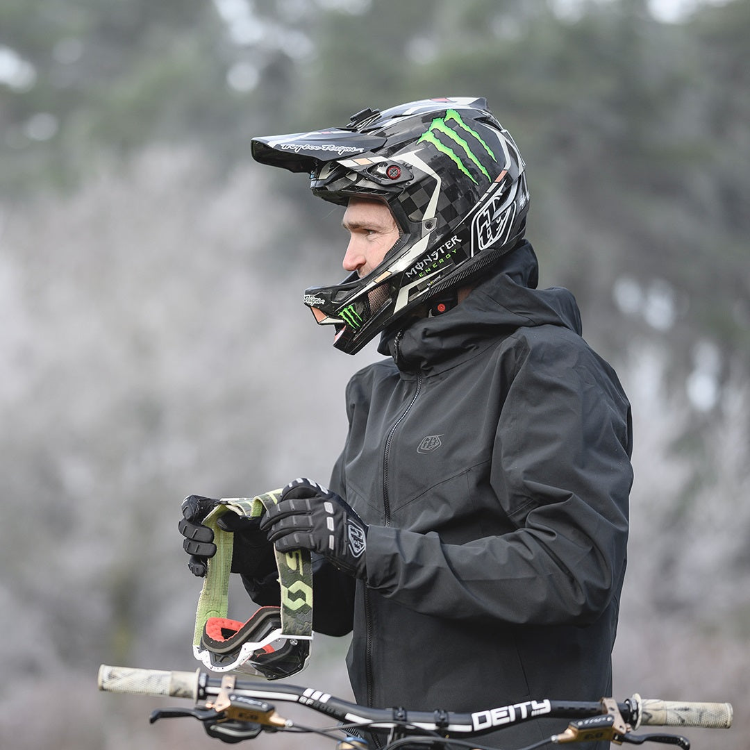 DESCENT JACKET BLACK