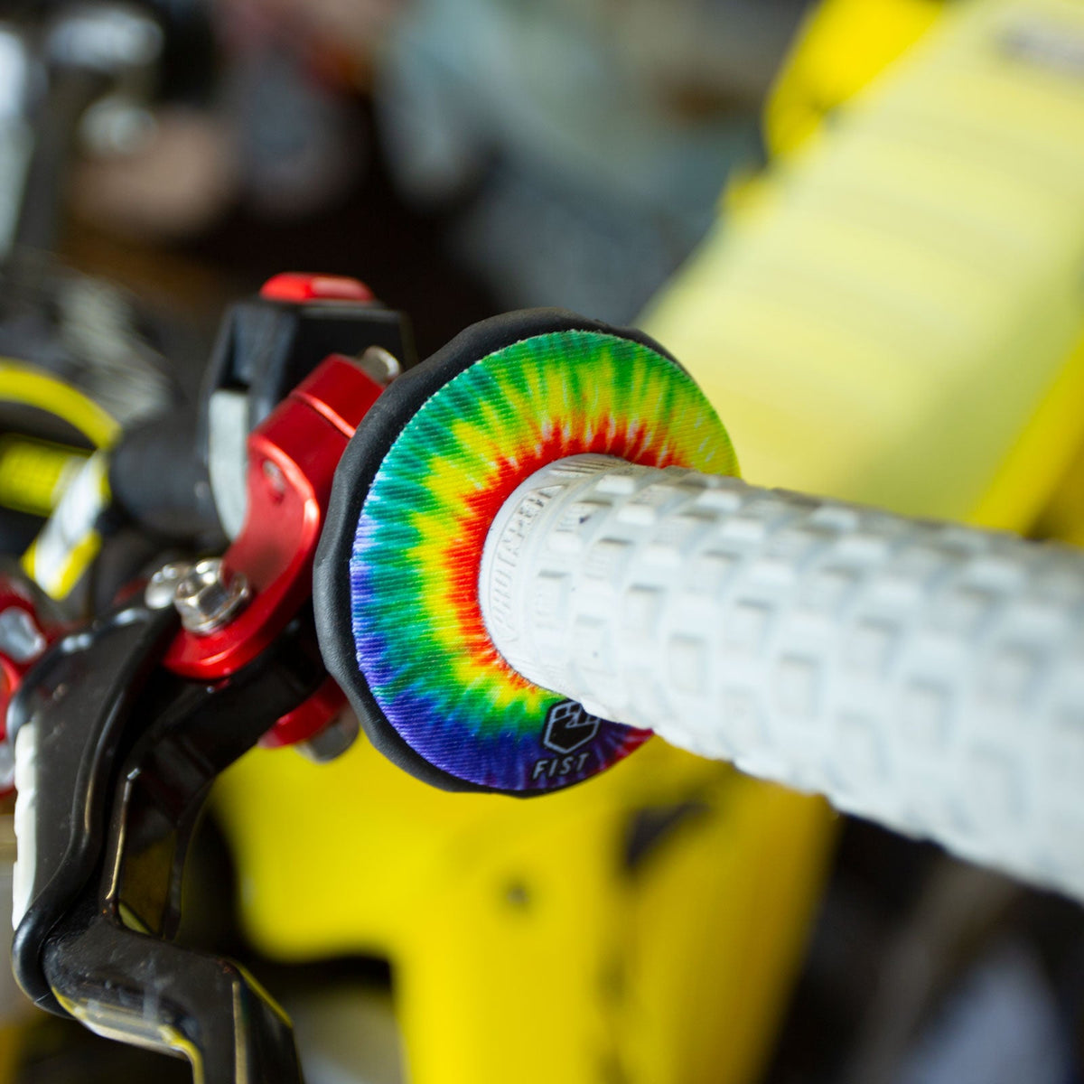 DYE TIE GRIP DONUT