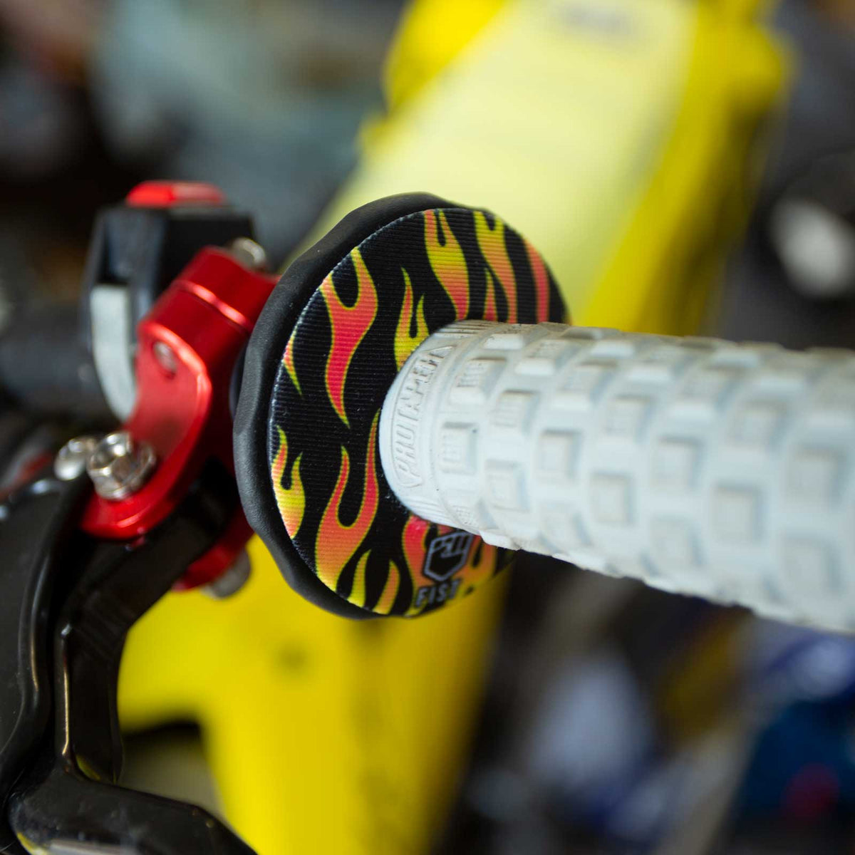FLAMING HAWT GRIP DONUT