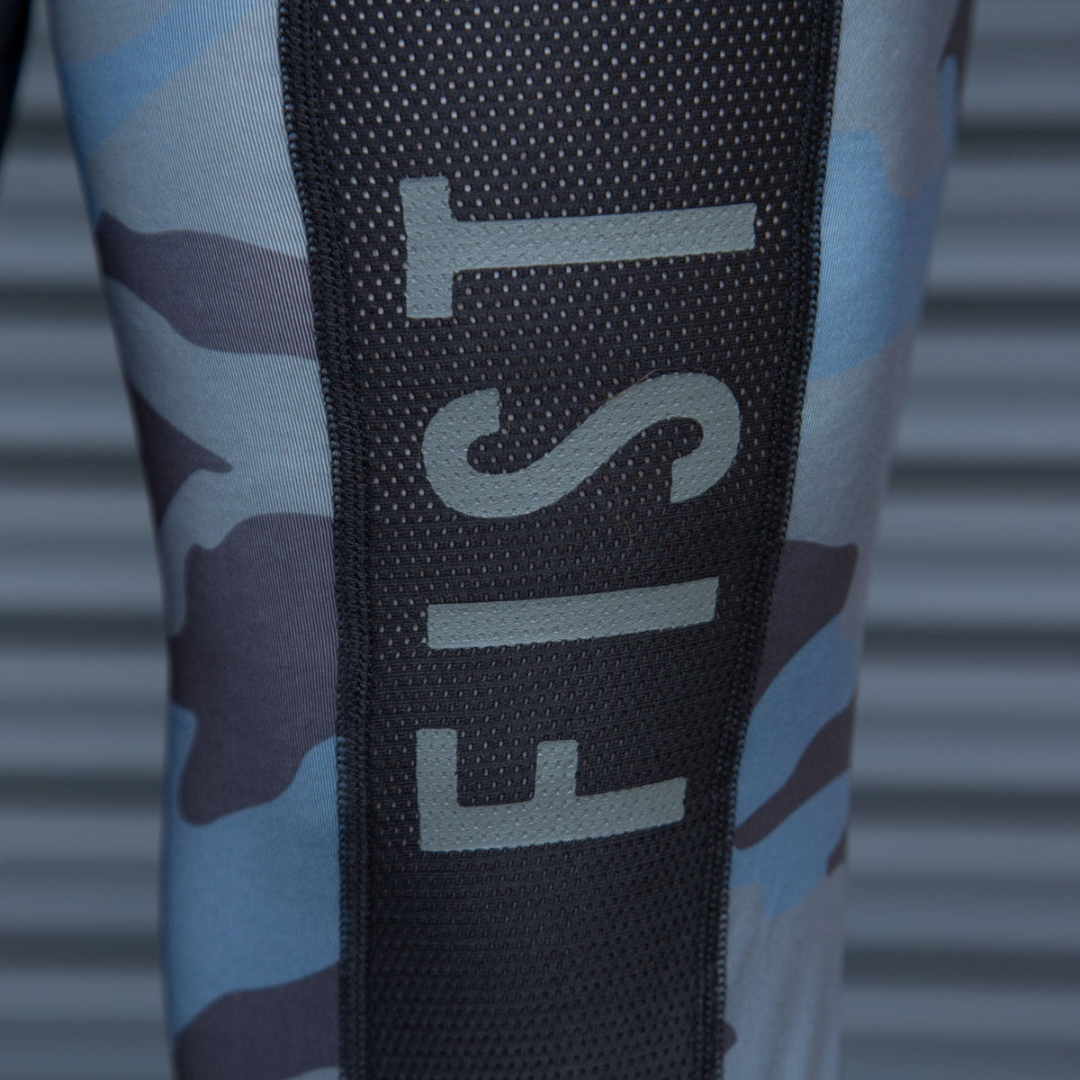 COVERT CAMO KNEE BRACE SOCKS
