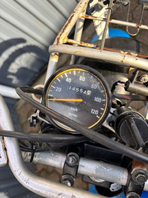Used - Yamaha AG 200 2010