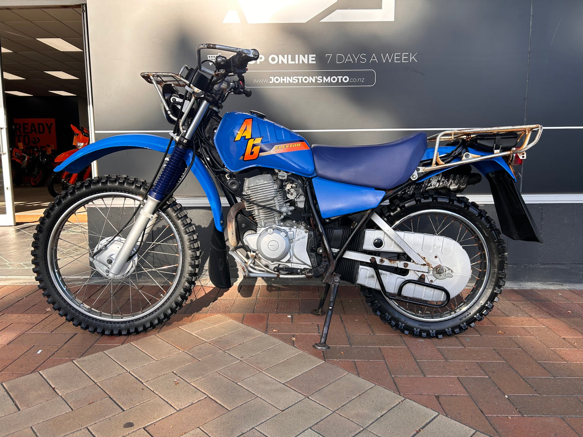 Used - Yamaha AG 200 2021